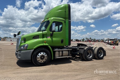 2019 Freightliner Cascadia 113 6x4 T/A Day Cab Truck Tractor (Inoperable)