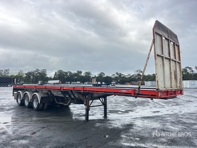 1980 Fruehauf Tri/A 12.2 m - 19 m Extendable Flatbed Trailer