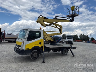 2009 Socage DA20 20 m on 2009 Nissan Cabstar 35.11 Bucket Truck