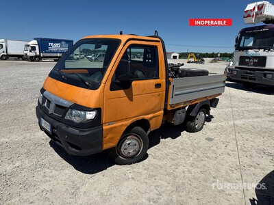 Piaggio Porter Flatbed Truck (Inoperable)