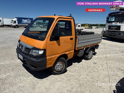 2016 Piaggio Porter Flatbed Truck (Inoperable)