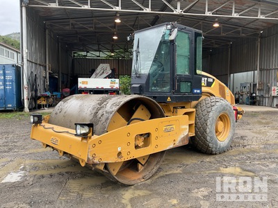 2011 Cat CS56 Rullo vibrante ferro gomma