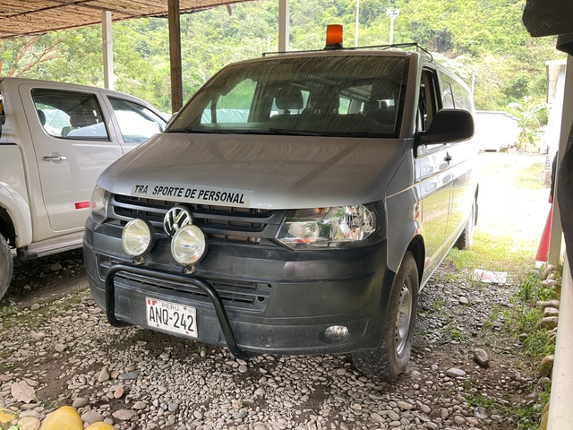 2015 Volkswagen T5 Multivan AWD 11 Passenger Van (Inoperable)