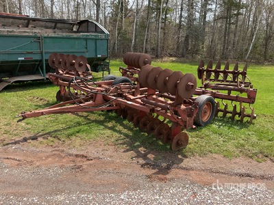 Massey Ferguson 18 ft Disc