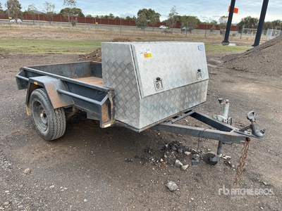 2013 Victorian Trailers 1200mm Tool Box Nutsaanhangwagen