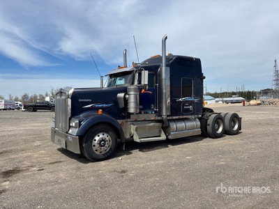2004 Kenworth W900 6x4 T/A Sleeper Truck Tractor