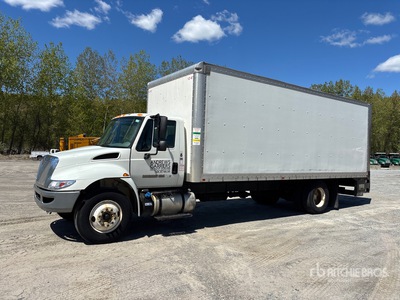 2016 International 4300 4x2 Autocarro furgonato
