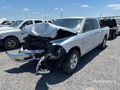 2018 Ram 1500 SLT 4x2 Crew Cab Pick-up