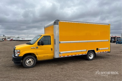 2021 Ford E-350 4x2 Furgonetka