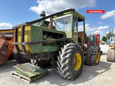 Belarus 160 4WD Tractor (Inoperable)