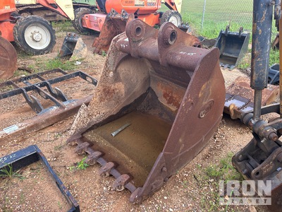 Geith 42 in Digging Excavator Bucket