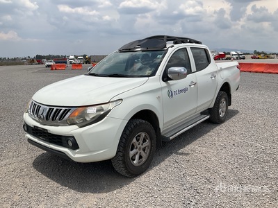 2016 Mitsubishi L200 4x4 Crew Cab Camioneta / Pickup