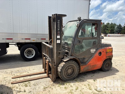 2015 Toyota 8FD45U 10000lb Forklift
