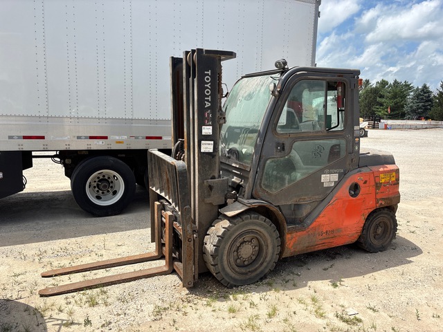 2015 Toyota 8FD45U 10000lb Forklift
