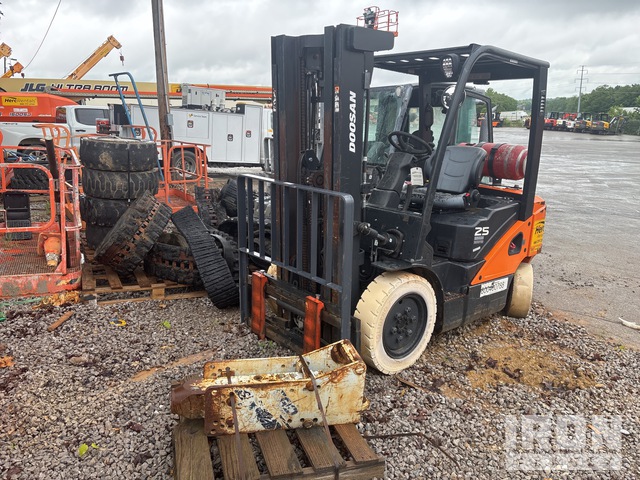 2023 (unverified) Doosan G25E-7 4600 lb Pneumatic Tire Forklift