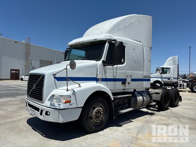 2014 Volvo VNM64T430 6x4 T/A Sleeper Truck Tractor