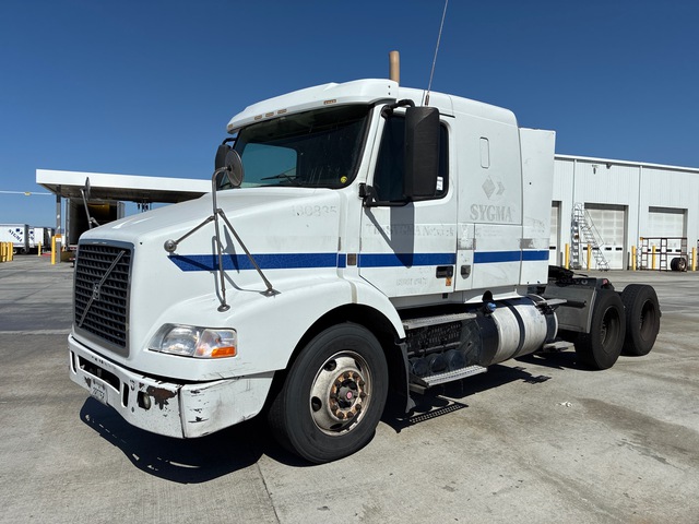 2013 Volvo VNM 6x4 T/A Sleeper Truck Tractor