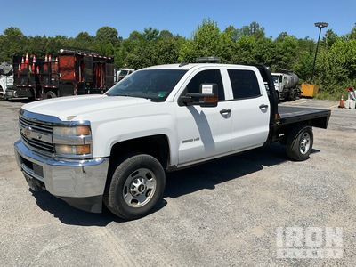 2015 Chevrolet Silverado 2500HD 4x4 Crew Cab Flatbed Truck