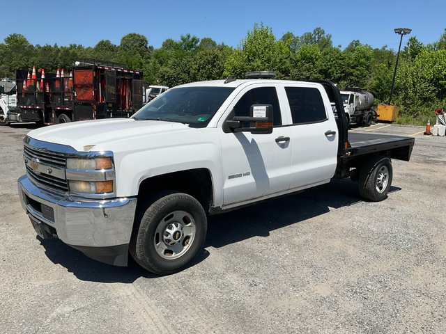2015 Chevrolet Silverado 2500HD 4x4 Crew Cab Flatbed Truck 2015 Chevrolet Silverado 2500HD 4x4 Crew Cab Flatbed Truck
