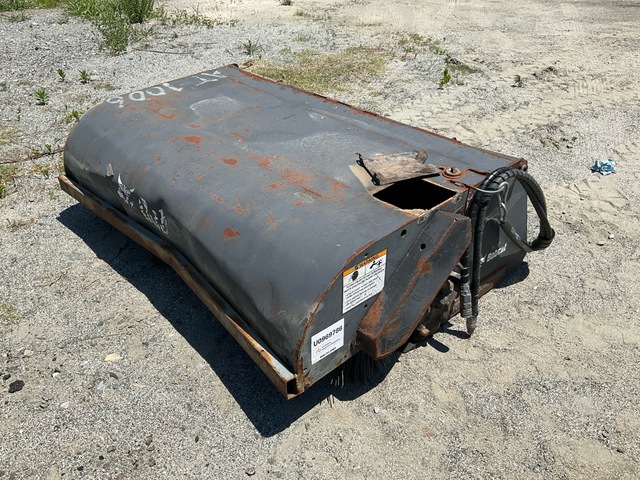 Bobcat 72 in Skid Steer Broom (Inoperable)