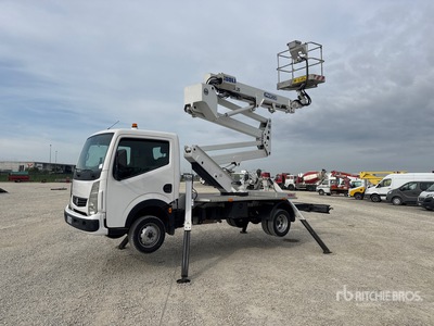 2007 Isoli PNT 205 20 m on 2008 Renault Maxity Piattaforma Autocarrata