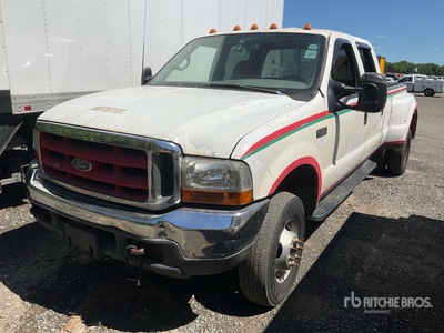 2000 Ford F-350 4x4 Crew Cab Pickup (Inoperable)