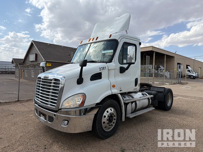 2012 Freightliner CA113 4x2 S/A Day Cab Truck Tractor