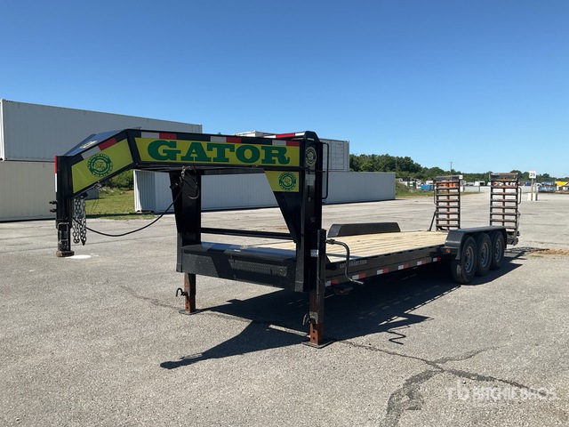 2024 Gator Low Pro 27 ft Tri/A Gooseneck Equipment Trailer