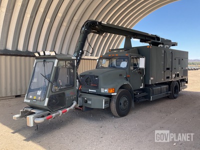 2000 International 4700 De-Icer Truck