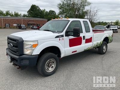 2013 Ford F-350 4x4 XL Pickup