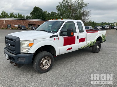 2013 Ford F-350 4x4 XL Pickup