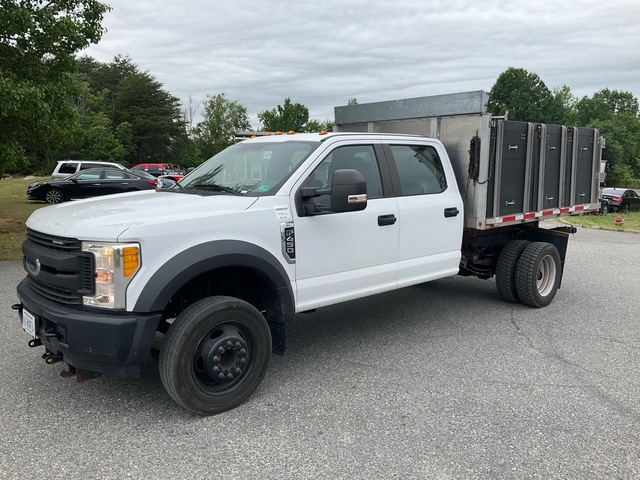 2017 Ford F-450 Super Duty XL 4x2 Crew Cab S/A Dump Truck