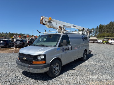 Versalift on 2015 Chevrolet Savana 3500 4x2 Van Mounted Aerial Lift