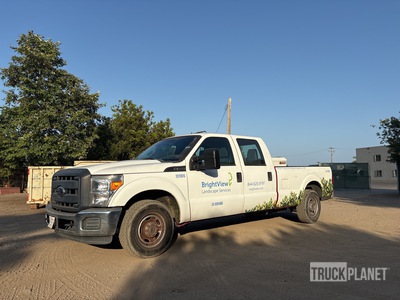 2015 Ford F-250 XL 4x2 Crew Cab Pickup