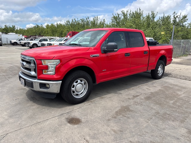 2015 Ford F-150 XLT 4x2 Crew Cab Pickup