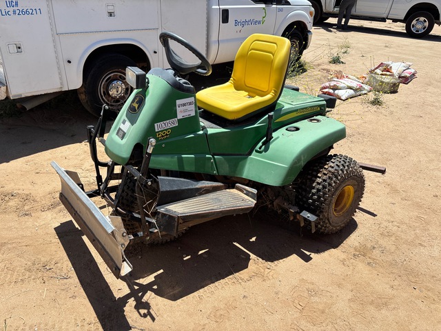 2011 John Deere Bunker Rake