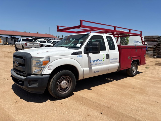 2015 Ford F-250 XL 4x2 Extended Cab Utility Truck