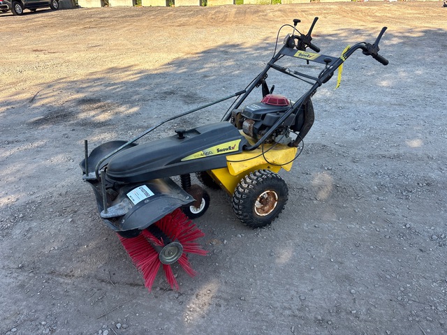 2014 TrynEx SnowEx SS-4000 Walk-Behind Rotary Broom 2014 TrynEx SnowEx SS-4000 Walk-Behind Rotary Broom