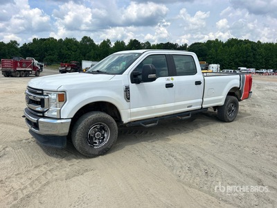 2020 Ford F-250 Super Duty STX 4x4 Crew Cab Pickup