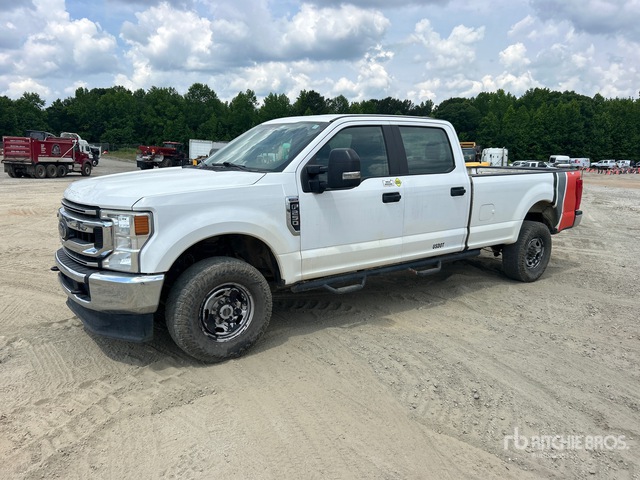 2020 Ford F-250 Super Duty STX 4x4 Crew Cab Pickup