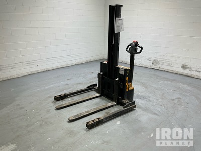 2022 Big Joe S-22-62 2200 lb Electric Stacker