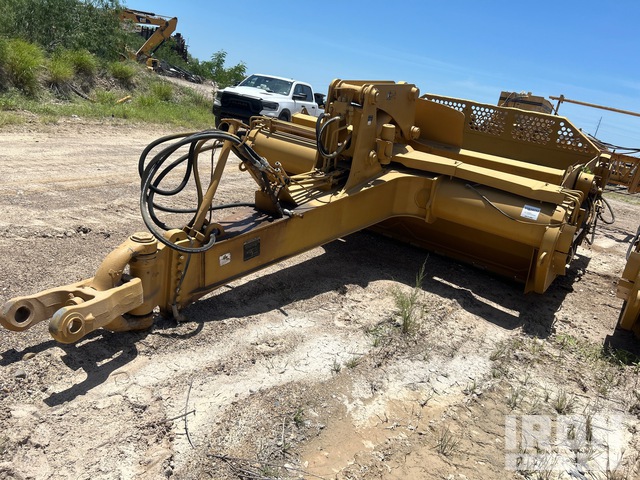 2007 John Deere 1810C 4 Tire Hydraulic Pull Scraper