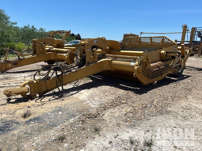 2007 John Deere 1810C 4 Tire Hydraulic Pull Scraper