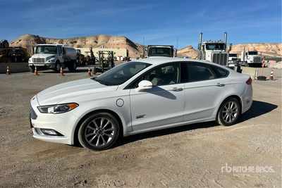 2017 Ford Fusion SE Hybrid Automobile