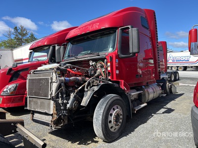 2014 Volvo VNL670 6x4 Tracteur routier couchette (Inoperable)