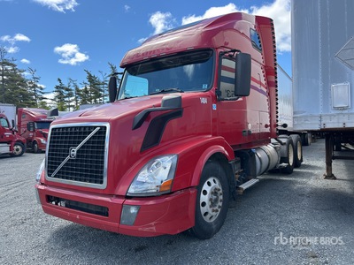 2016 Volvo VNL670 6x4 Tracteur routier couchette (Inoperable)