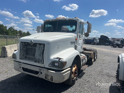 2000 International 9100 6x4 Day Cab Truck Tractor