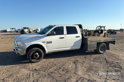 2017 Ram 3500 4x4 Crew Cab Flatbed Truck