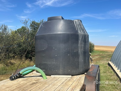 1700 gal Poly Water Tank