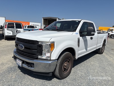 2017 Ford F-250 4x2 Extended Cab Pickup